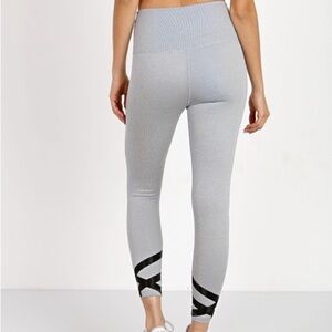 Beyond Yoga Overture Strappy Ballet Midi Legging Pinstripe Grey